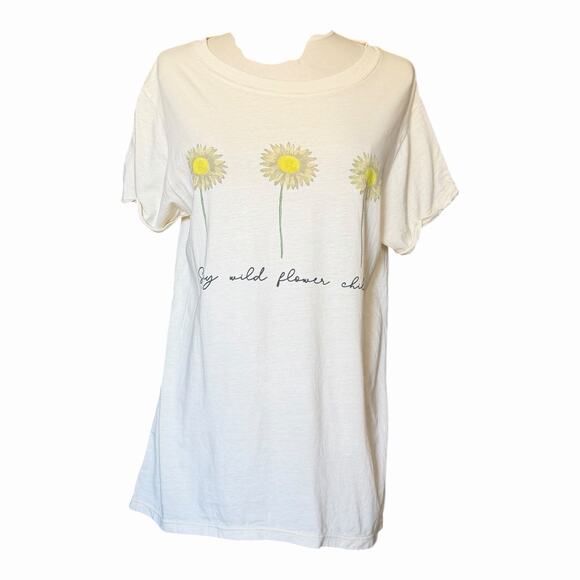Project Karma Tops - Recycled Karma Wildflower Child Daisy Graphic Tee Cream Small NWT